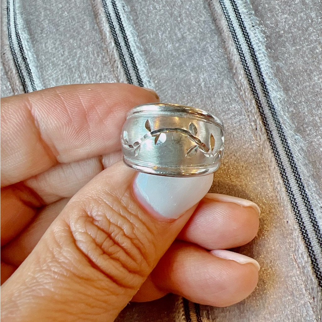 14 Kt White Gold Ring